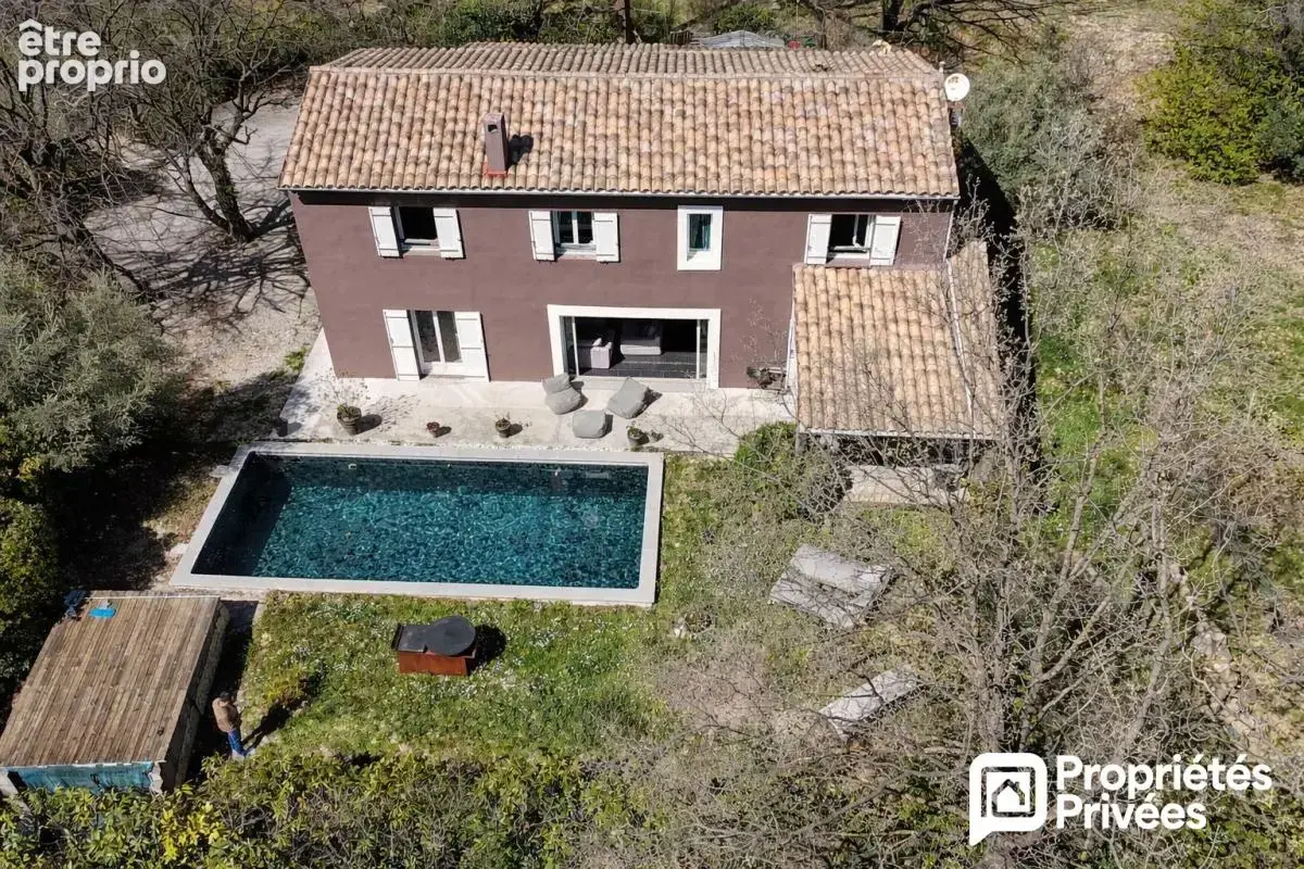 Villa avec piscine, jolie dépendance et vue dégagée - photo 17