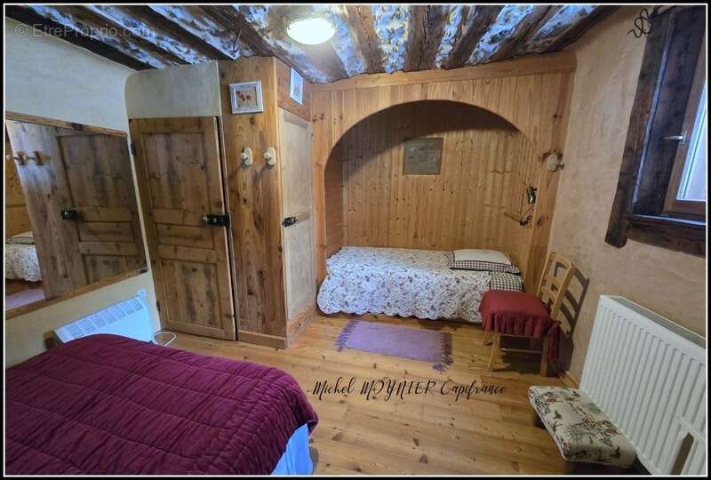 Aux Seyes, commune de Champcella, grande maison de montagne rénovée pour résidence principale, gîte ou chambres d’hôtes - photo 11