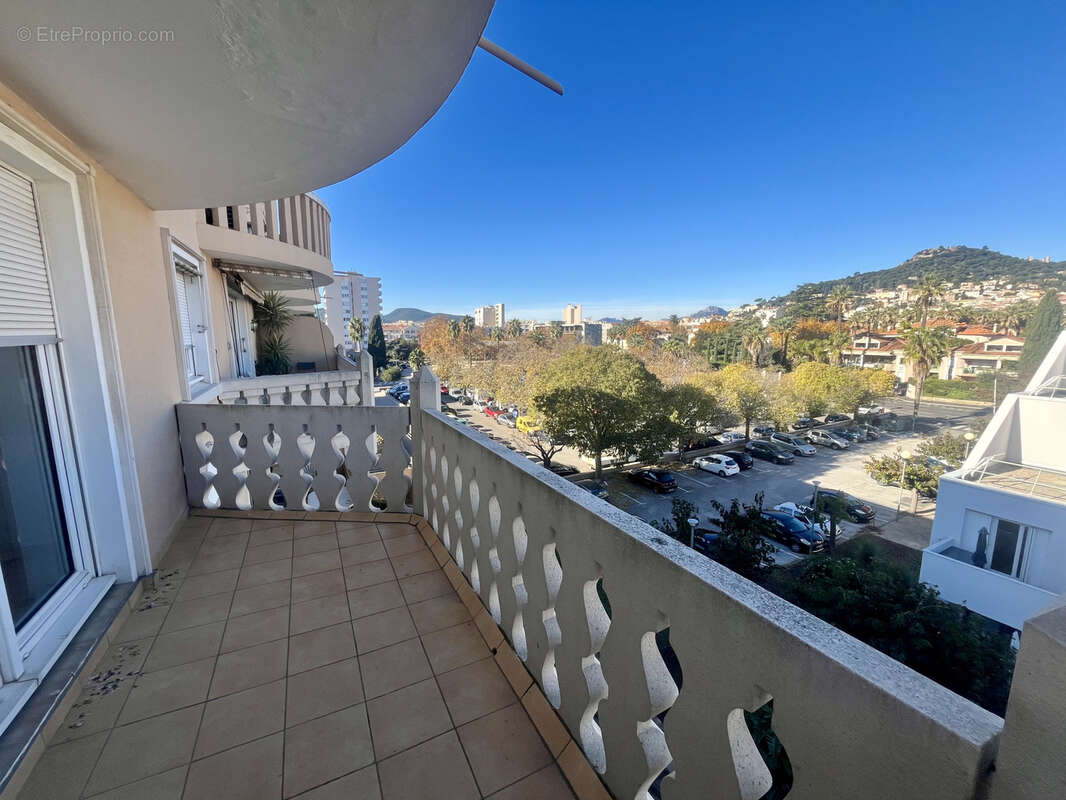 Appartement à HYERES