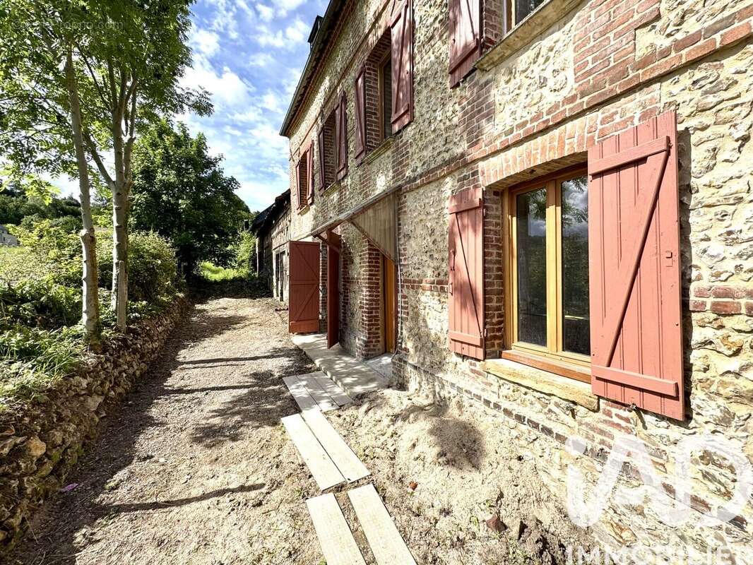 Photo 2 - Maison à LA RIVIERE-SAINT-SAUVEUR