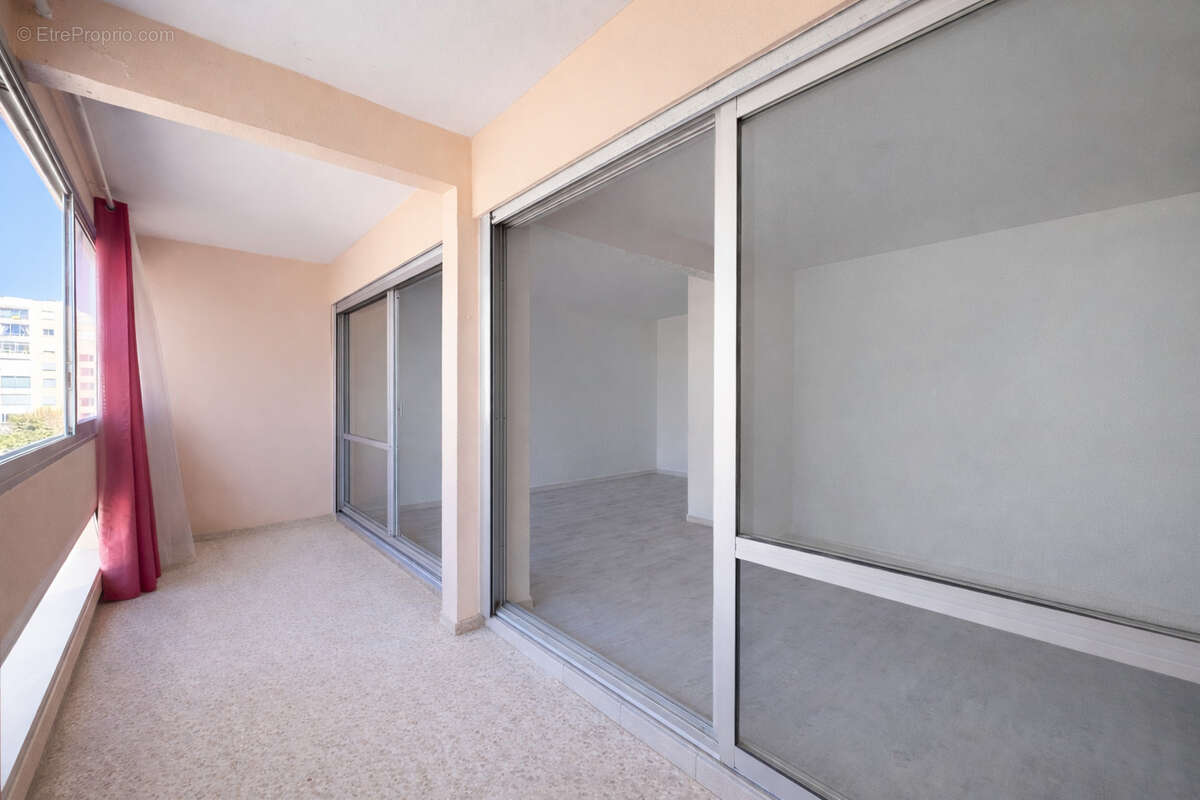 Appartement à MAUGUIO