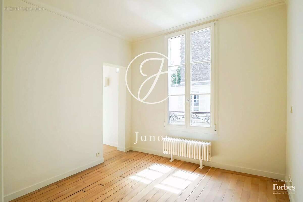 Paris 9e - CLICHY / BALLU - Duplex - 93,28m² Carrez - 2/3 chambres - photo 5