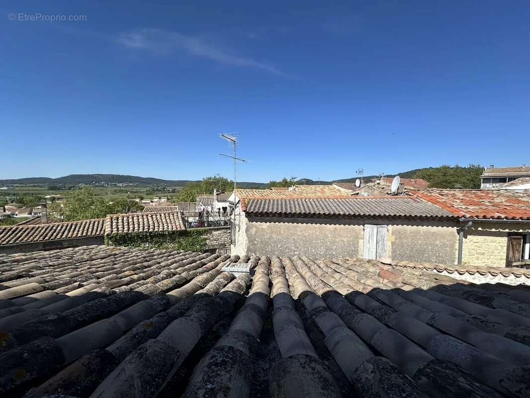 Maison à CLARENSAC