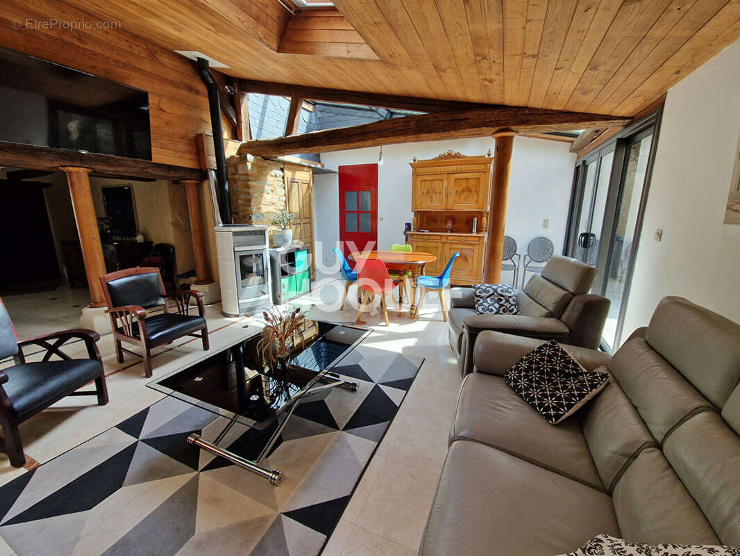 Maison à CHATEAU-GONTIER