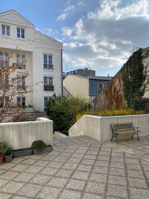 Appartement à PARIS-20E