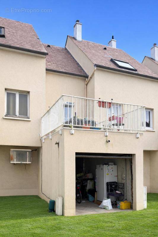 Appartement à EMERAINVILLE