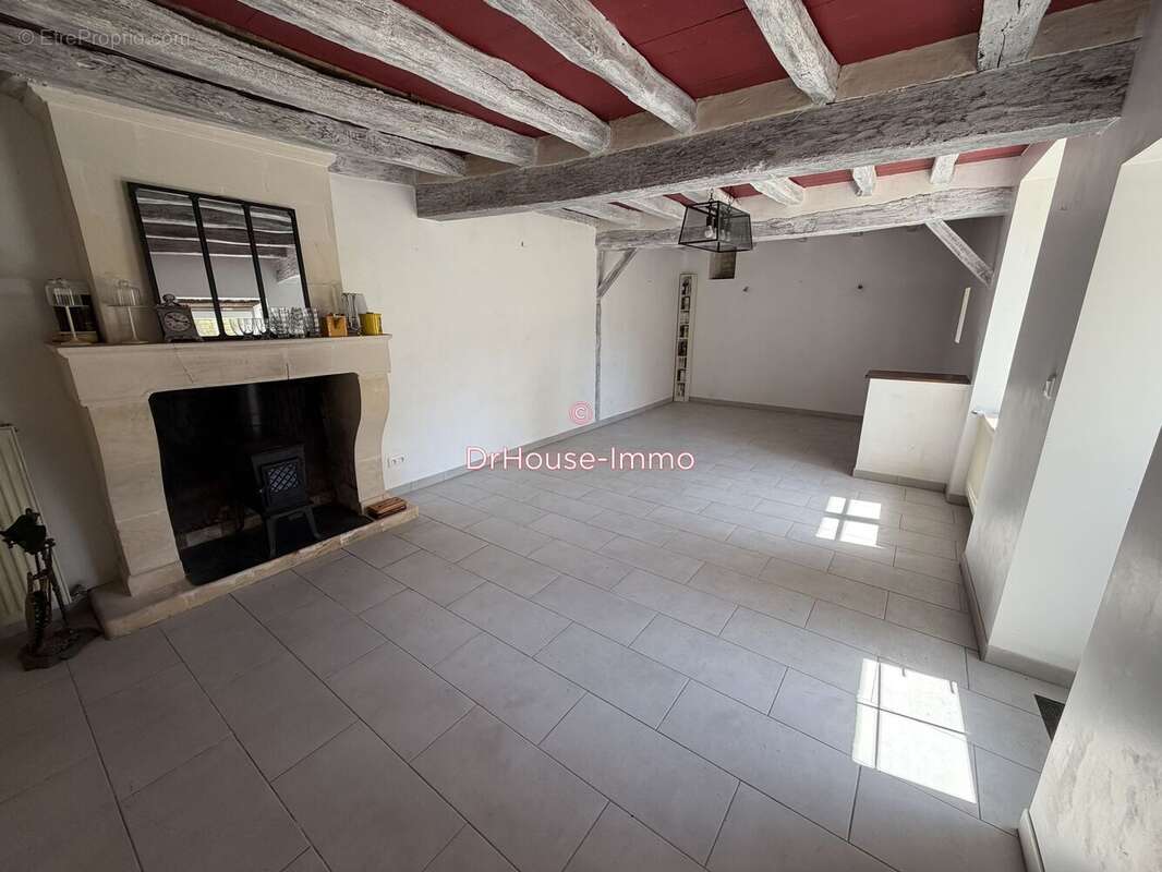 Maison 186 m² à Monts-Sur-Guesnes  - photo 8