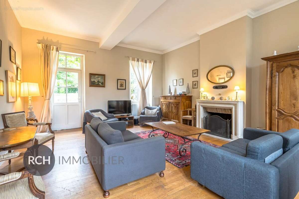 Secteur CCPH et HOUDAN - Maison de charme en pierre avec joli jardin - photo 5