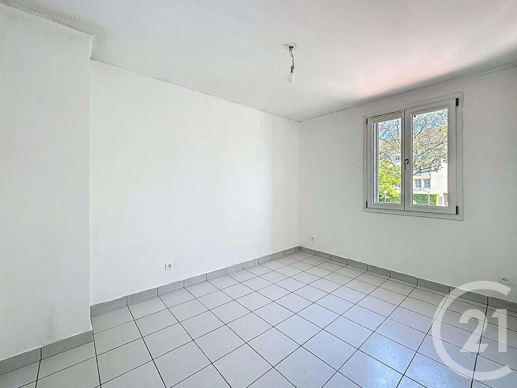 Maison à DECINES-CHARPIEU