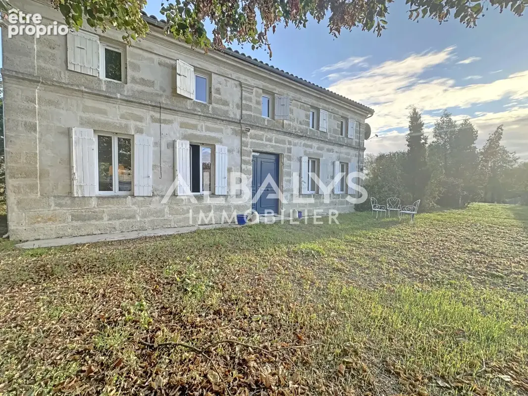 Maison en pierre - 3 chambres - jardin et piscine - 5 mins de COUTRAS - photo 1