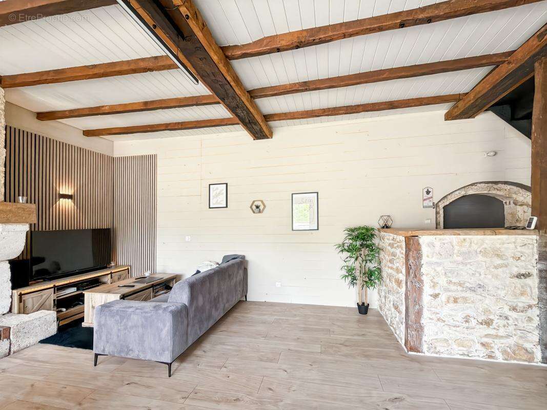 Maison à SARLIAC-SUR-L'ISLE