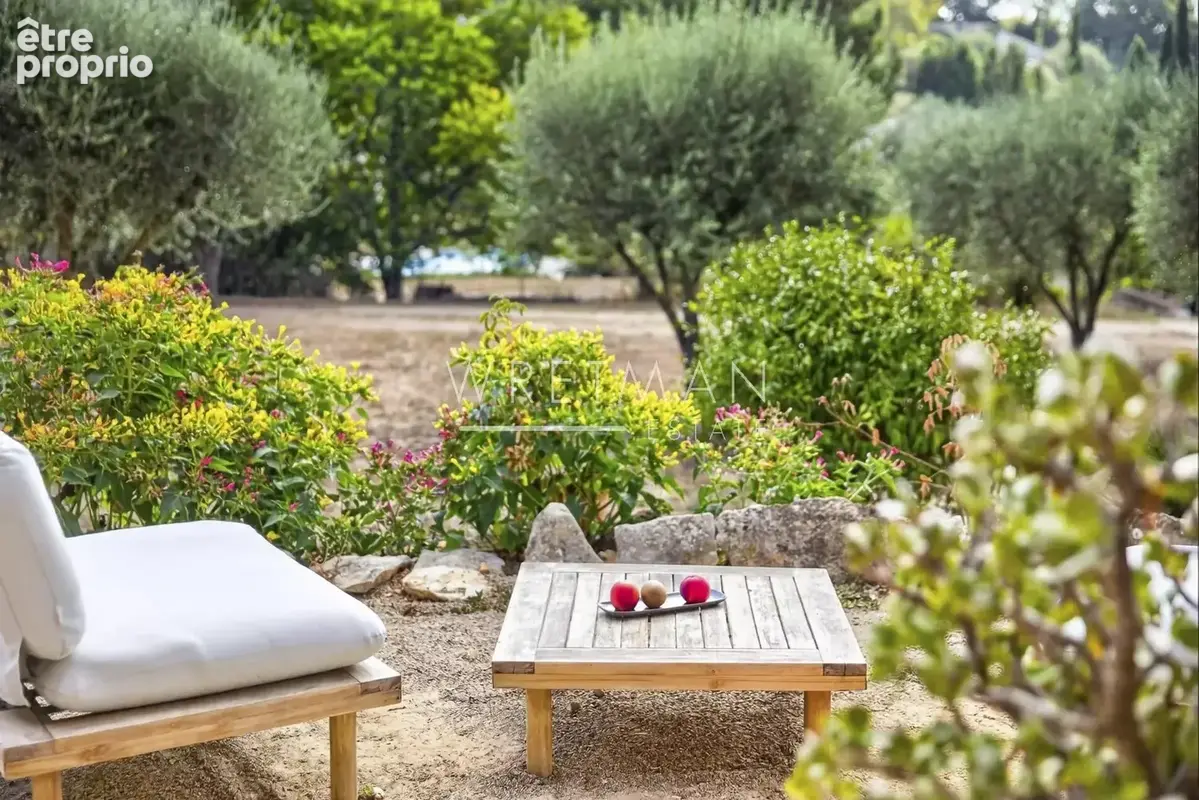 Villa avec 3 chambres et grand terrain plat à pied du village – Valbonne - photo 17