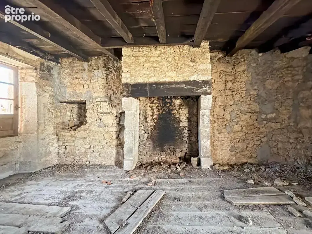  Authentique ancien chais en pierre à rénover – Charme et potentiel au cœur d’un hameau paisible - photo 13