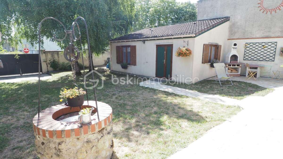 Maison à FLEURY-LES-AUBRAIS