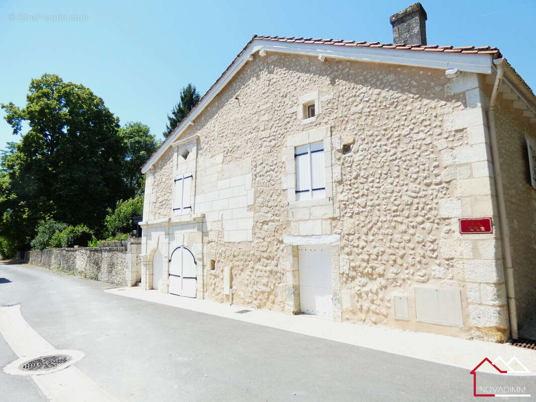 Maison 120 m² à Celles  - photo 2