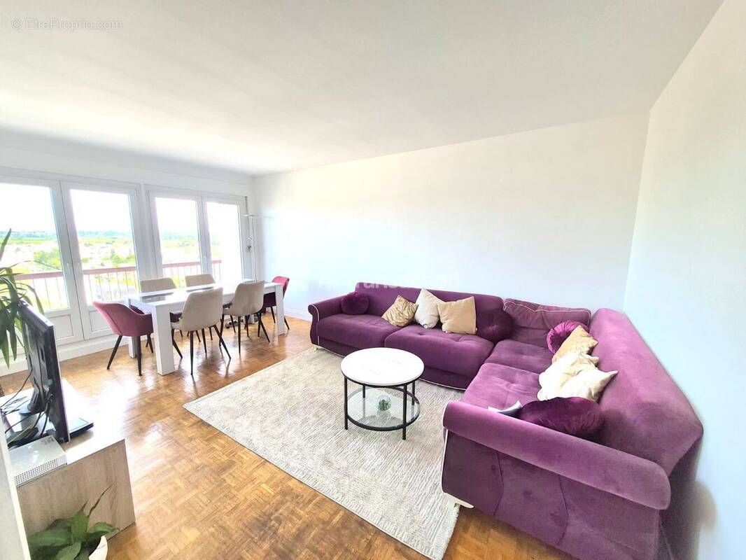 Appartement à BRON