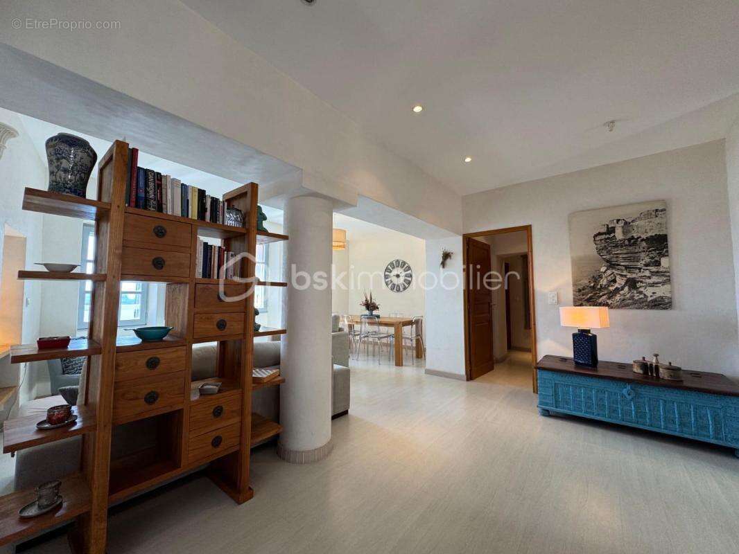 Appartement d'exception avec vue mer à Bonifacio – Une opportunité rare ! - photo 5
