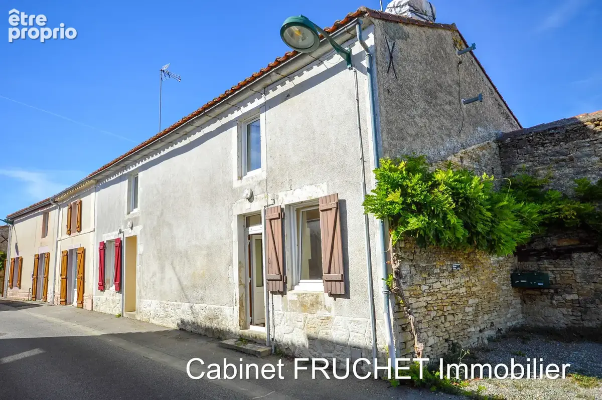 Axe CHANTONNAY - SAINT-FULGENT - Maison de bourg, idéal premier achat ou investissement locatif. - photo 1