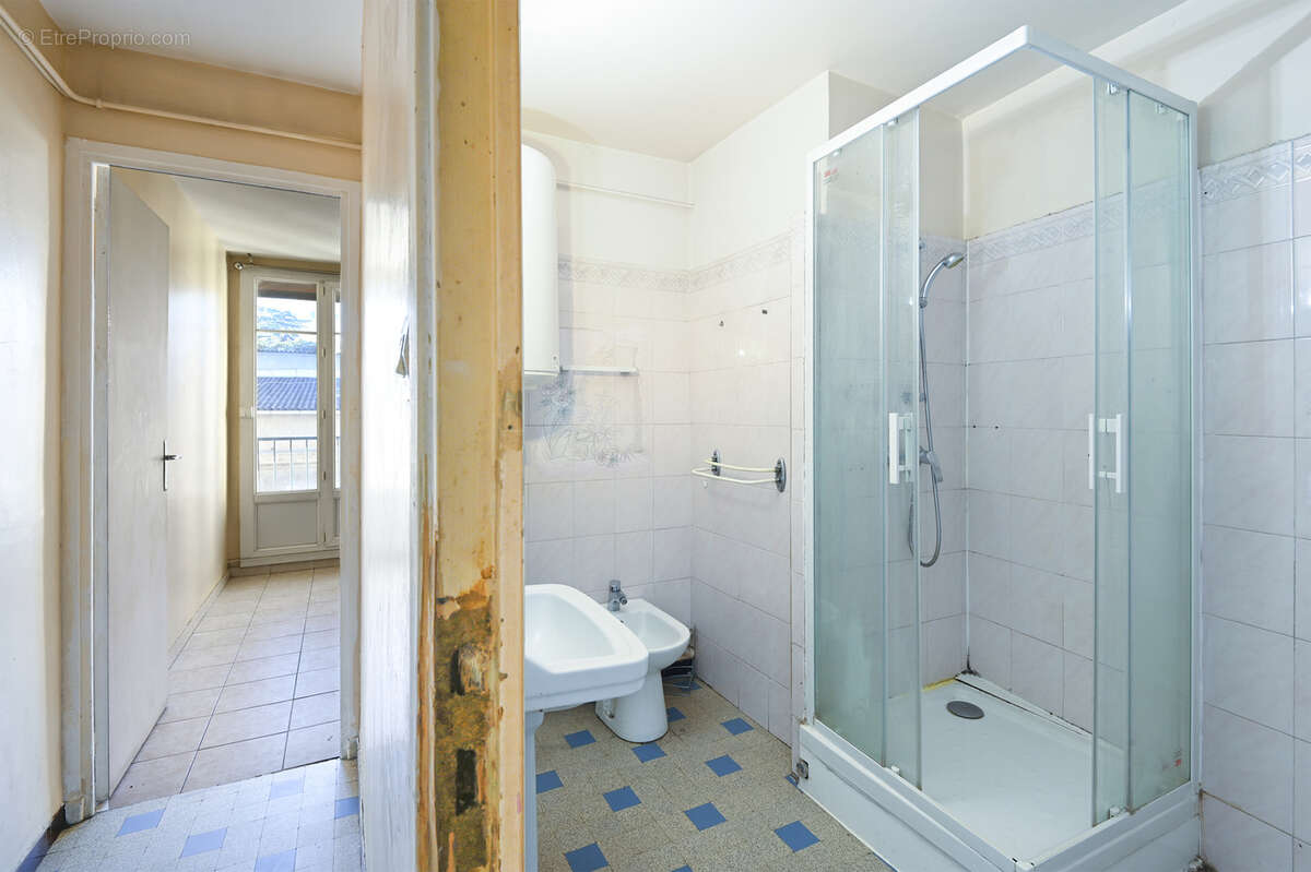 Appartement à MARSEILLE-3E