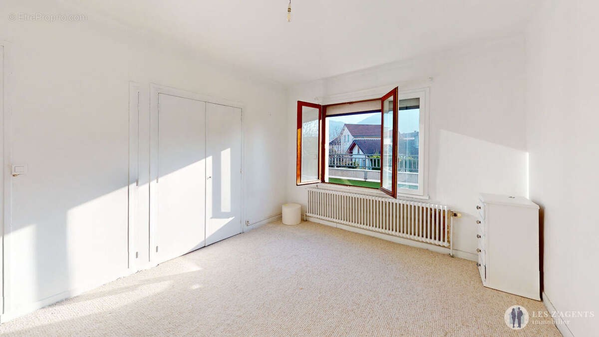 Maison à SAINT-MARTIN-D'HERES