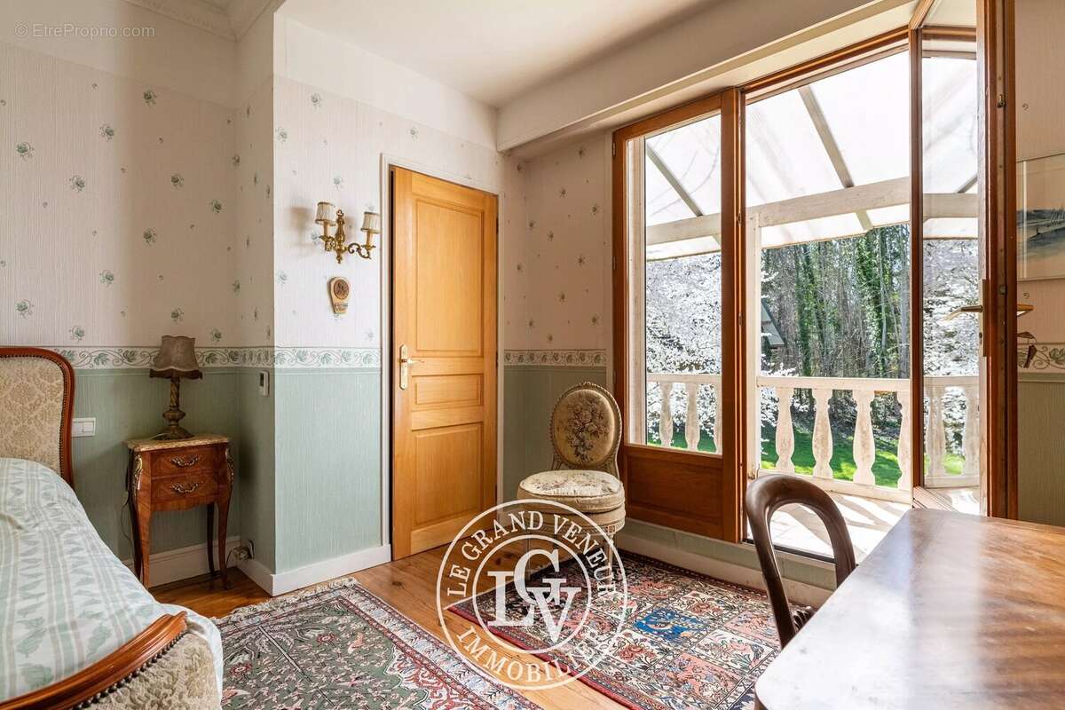 Maison à FONTAINEBLEAU