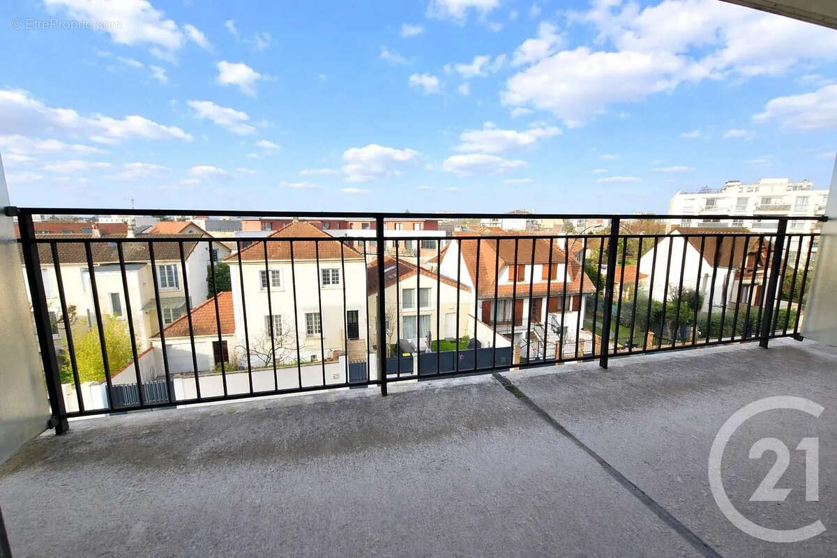 Appartement à SAINT-MAUR-DES-FOSSES