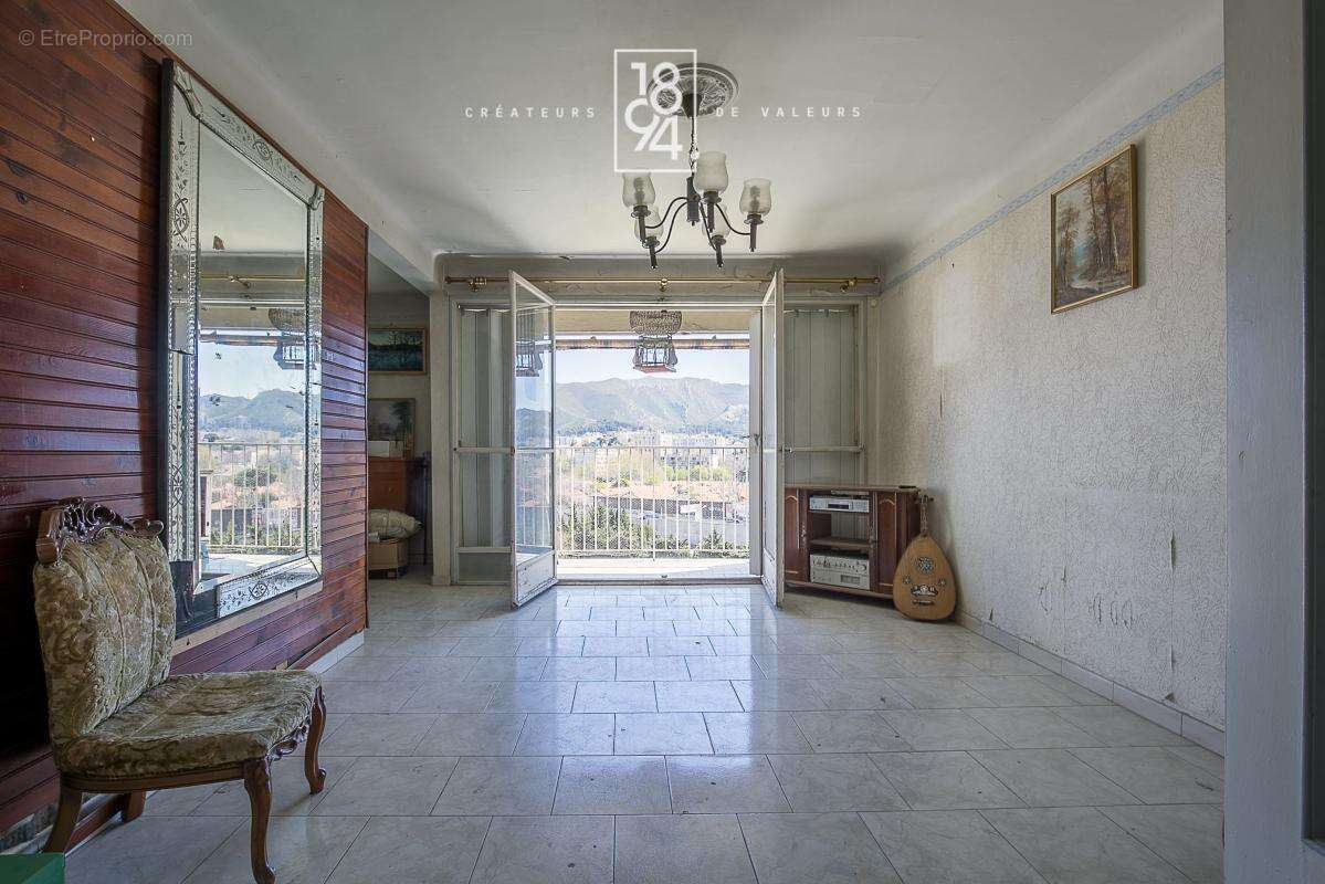 Appartement à MARSEILLE-11E
