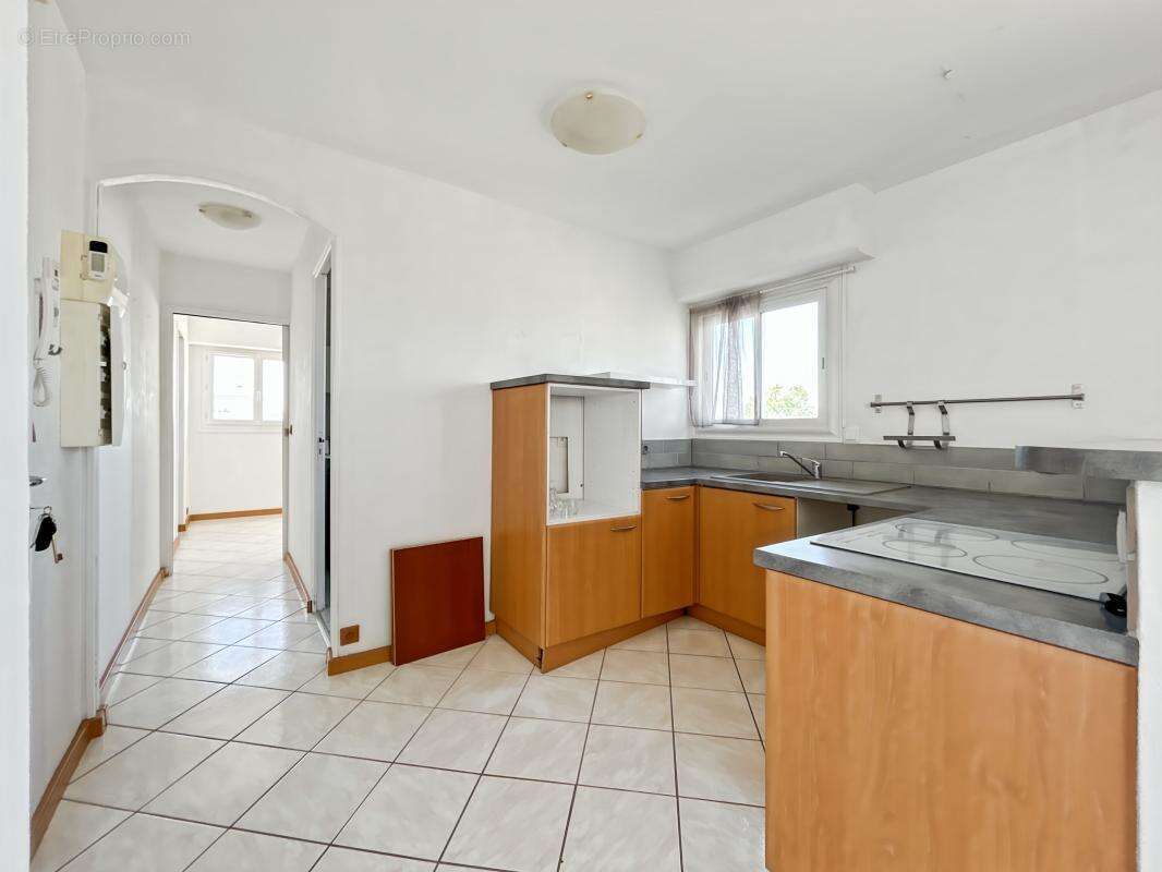 Appartement à SAINT-JEAN-DE-LA-RUELLE