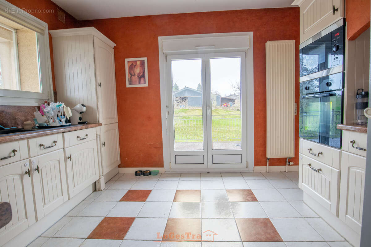 Maison à VALLEROY-LE-SEC