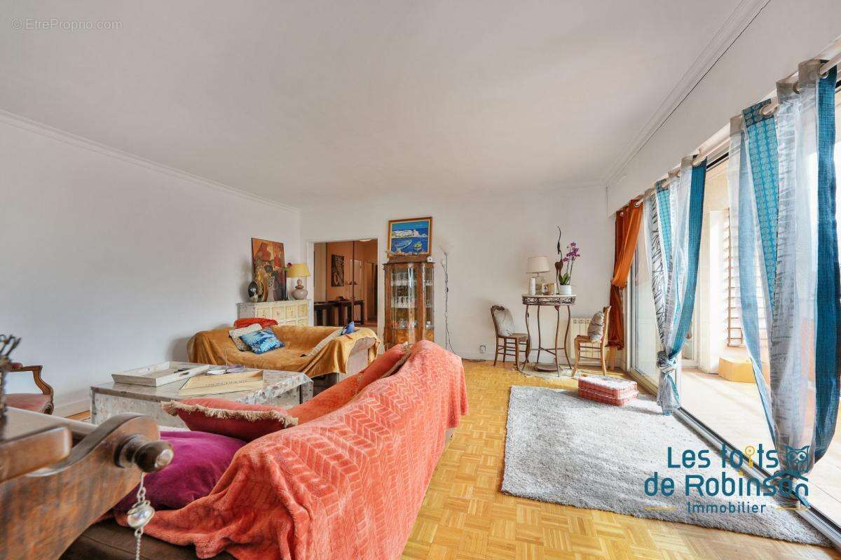 Appartement à LE PLESSIS-ROBINSON
