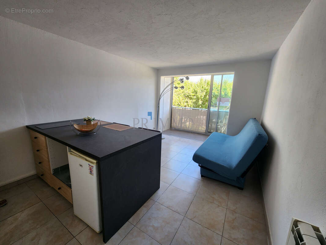 Fréjus   Studio de 24 m2 avec parking, cave et loggia   Résidence sécurisée - photo 2