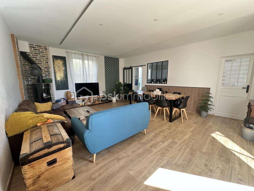 Maison à MOISSY-CRAMAYEL