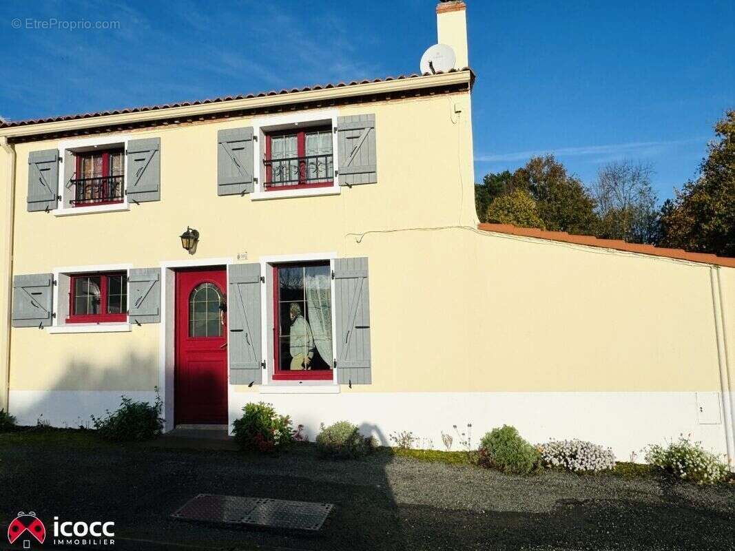 Maison à CHATEAU-GUIBERT