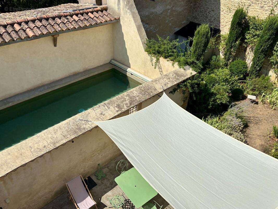 Maison ancienne rénovée avec jardin et piscine - photo 15