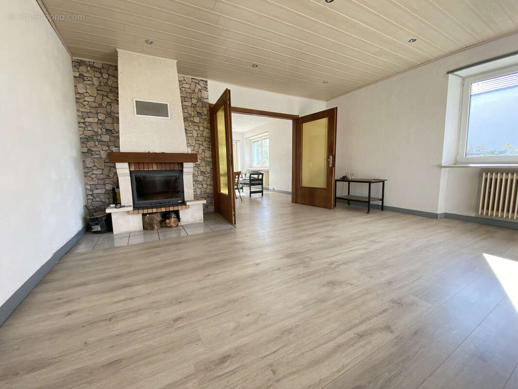 Maison à NEUFGRANGE