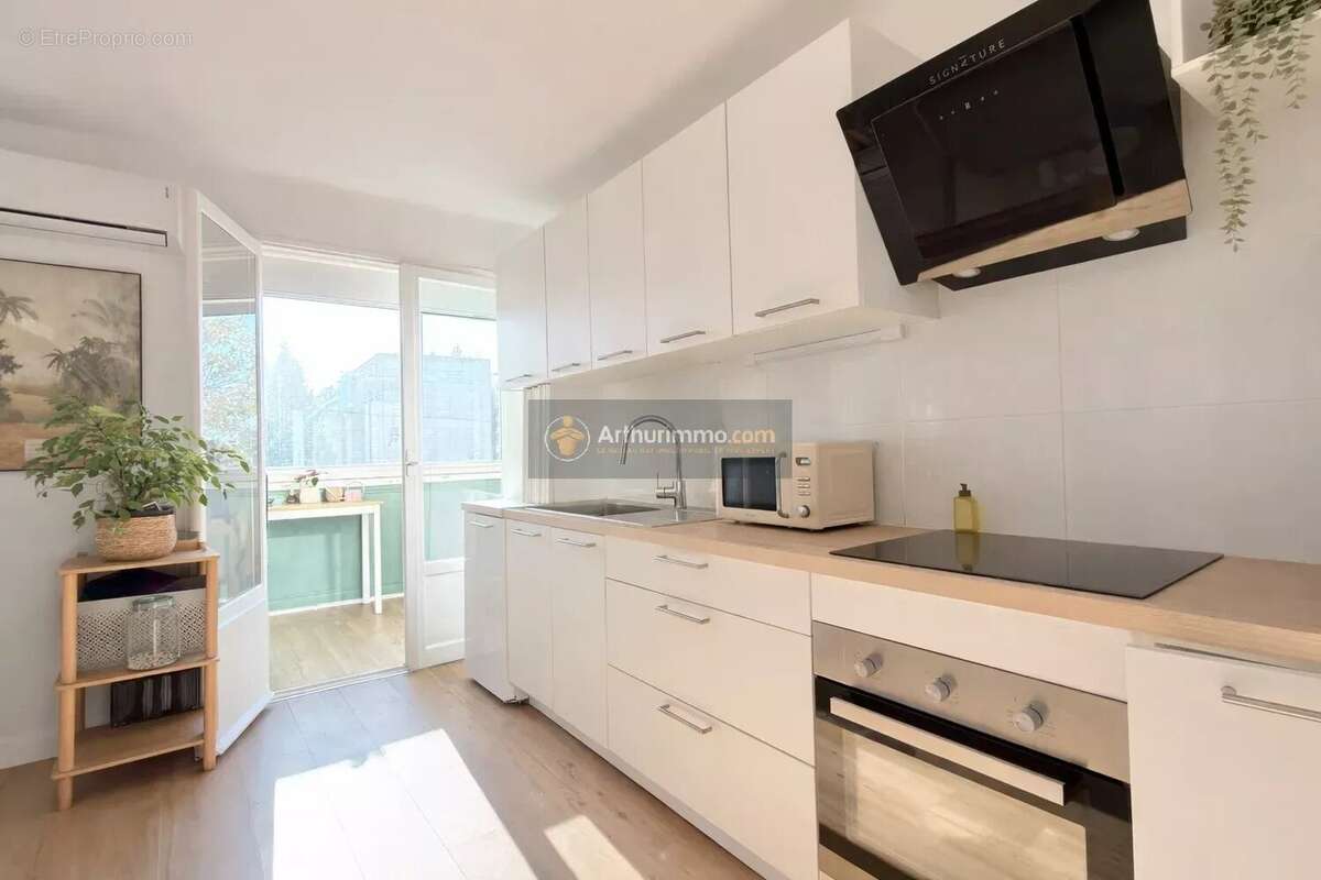 Appartement à FREJUS