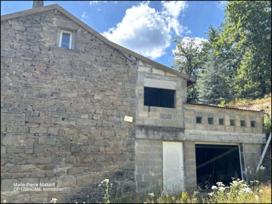 Maison à finir de rénover à ROYERE DE VASSIVIERE (23) - photo 2