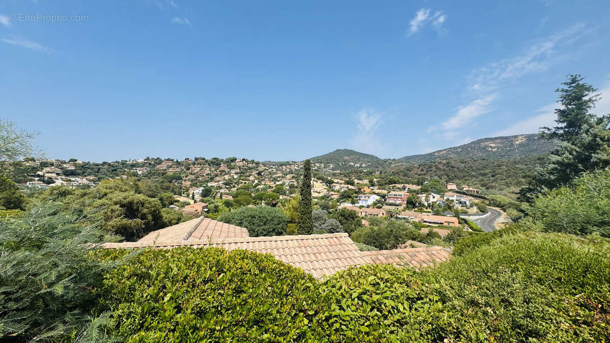 Coup de cœur à Bormes-les-Mimosas   Maison T4 avec vue sur les collines - photo 10