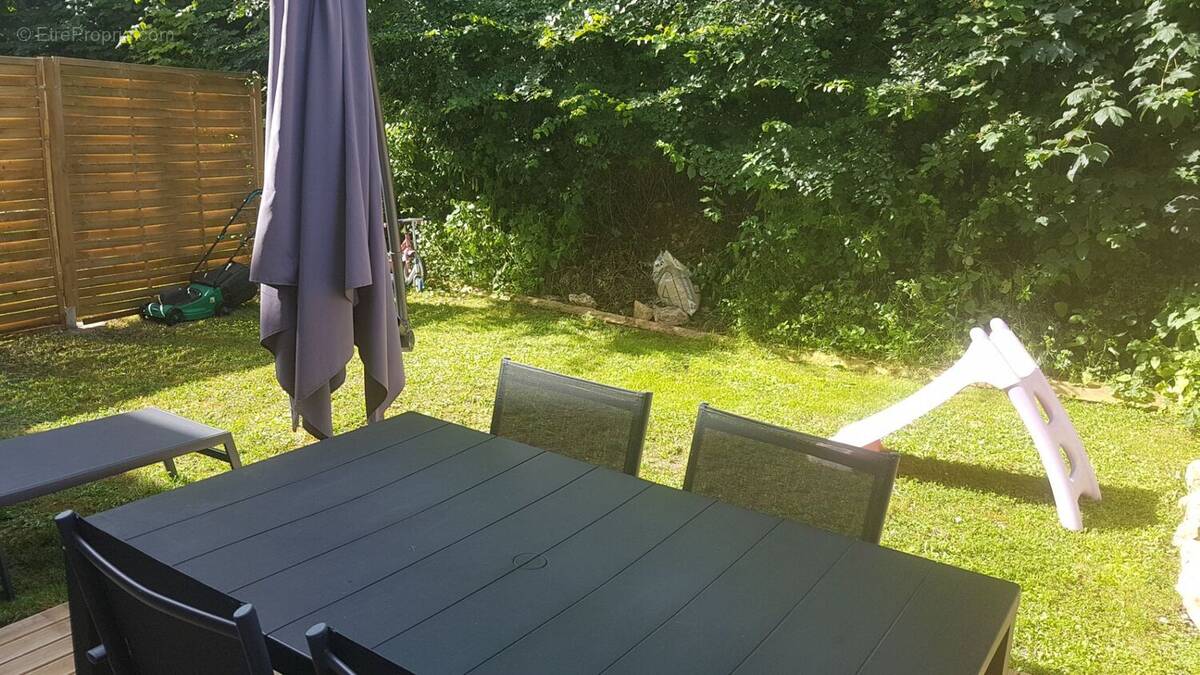 Appartement à NANTEAU-SUR-LUNAIN