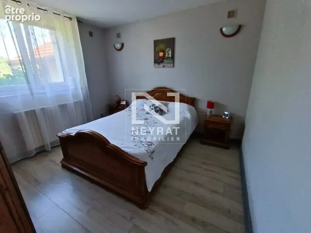 Maison de plein pied avec dépendances et jardin - photo 10