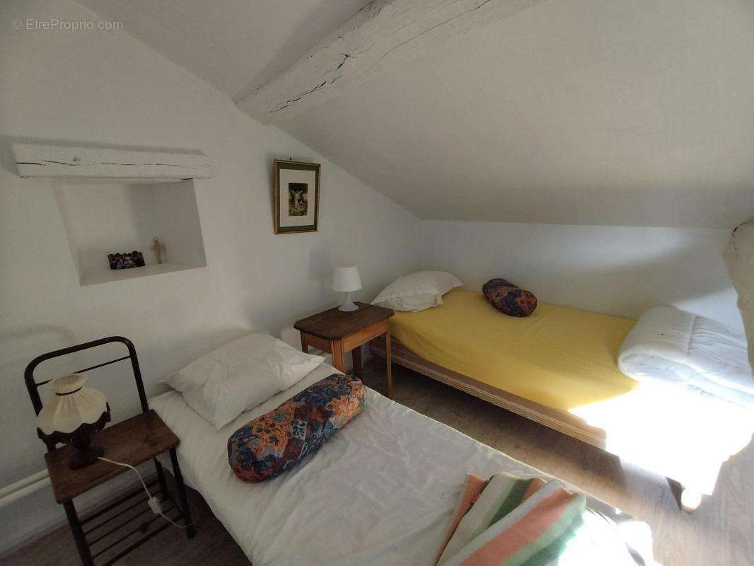 Charente, proche La Rochefoucauld, maison 200 m², piscine couverte avec terrain 5529 m² - photo 20
