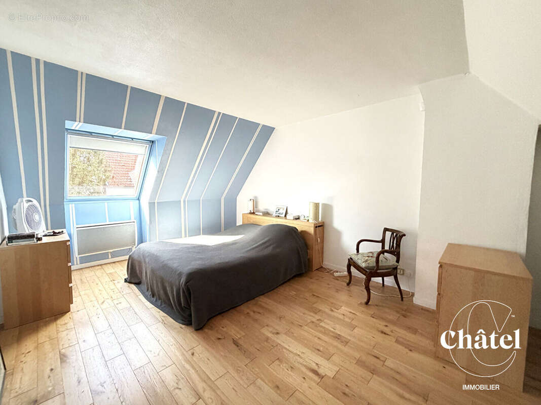 Maison à MONT-L'EVEQUE