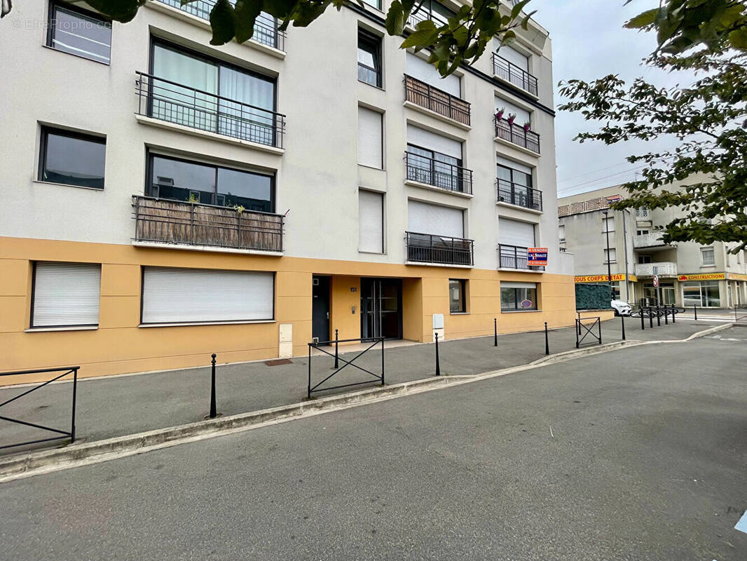 Appartement à SARTROUVILLE