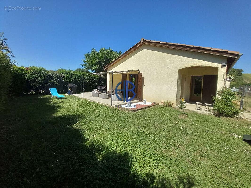 Coup de coeur assuré pour cette belle villa plain pied à visiter sans tarder - photo 2