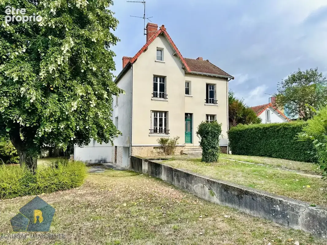 Maison à BOUSSAC