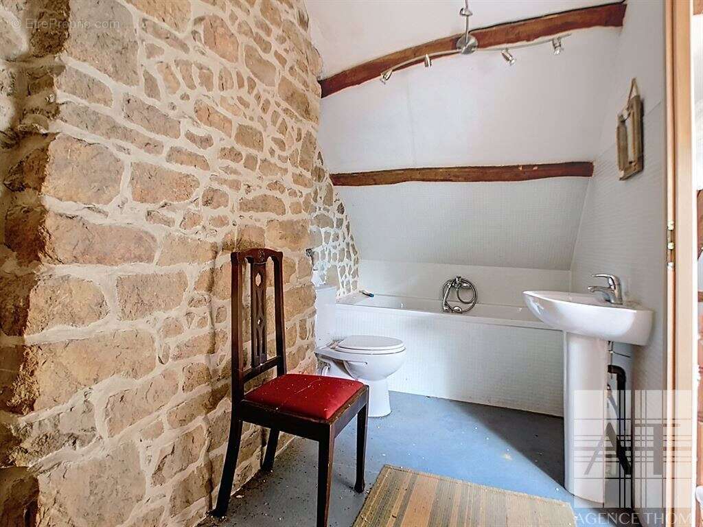 Maison à MEGRIT