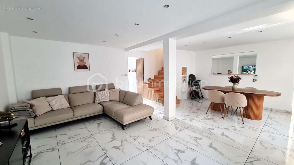 Appartement à CLAYE-SOUILLY