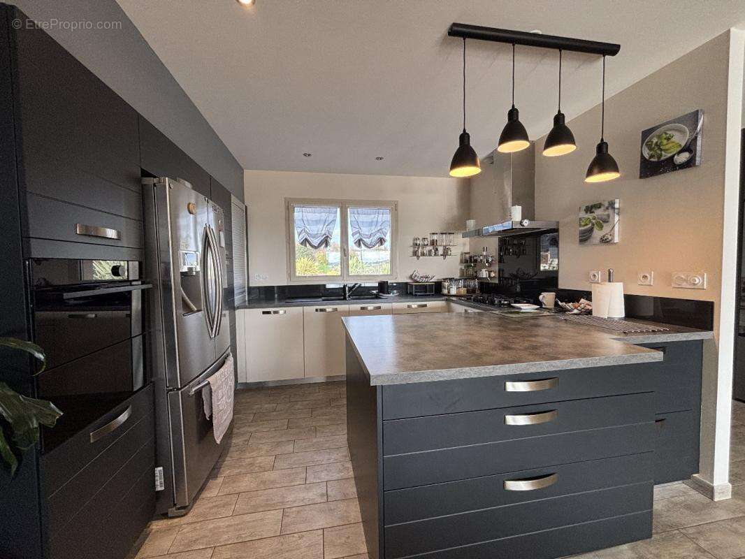 Maison à THEIL-RABIER