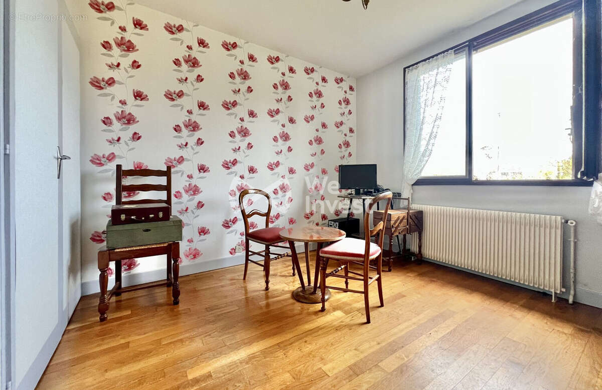 Maison 129 m² à Marsat  - photo 9