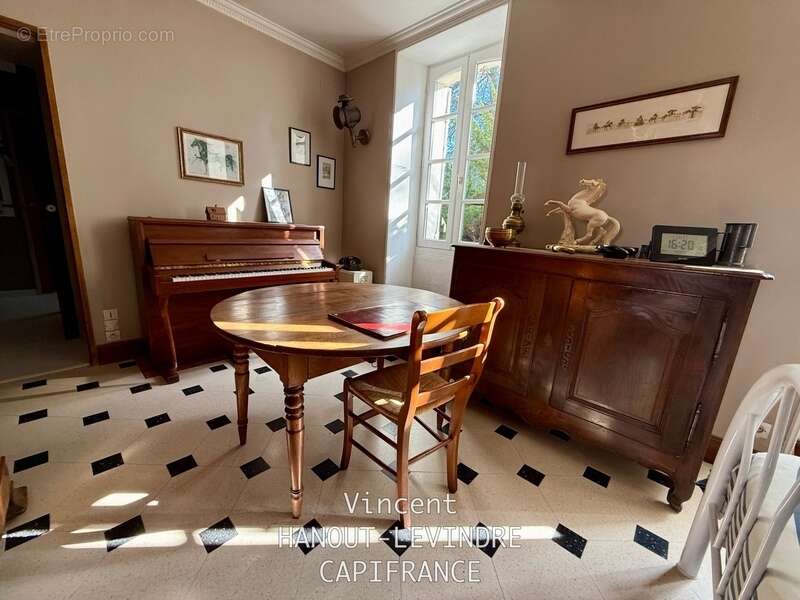 Maison à ETRICHE